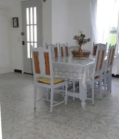 Meuble De Tourisme Familial Bord De Holiday home *